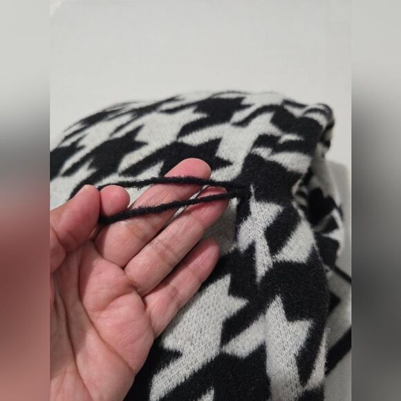 White House Black Market Houndstooth Stripe Sweater Coat Size Medium - Picture 3 of 15